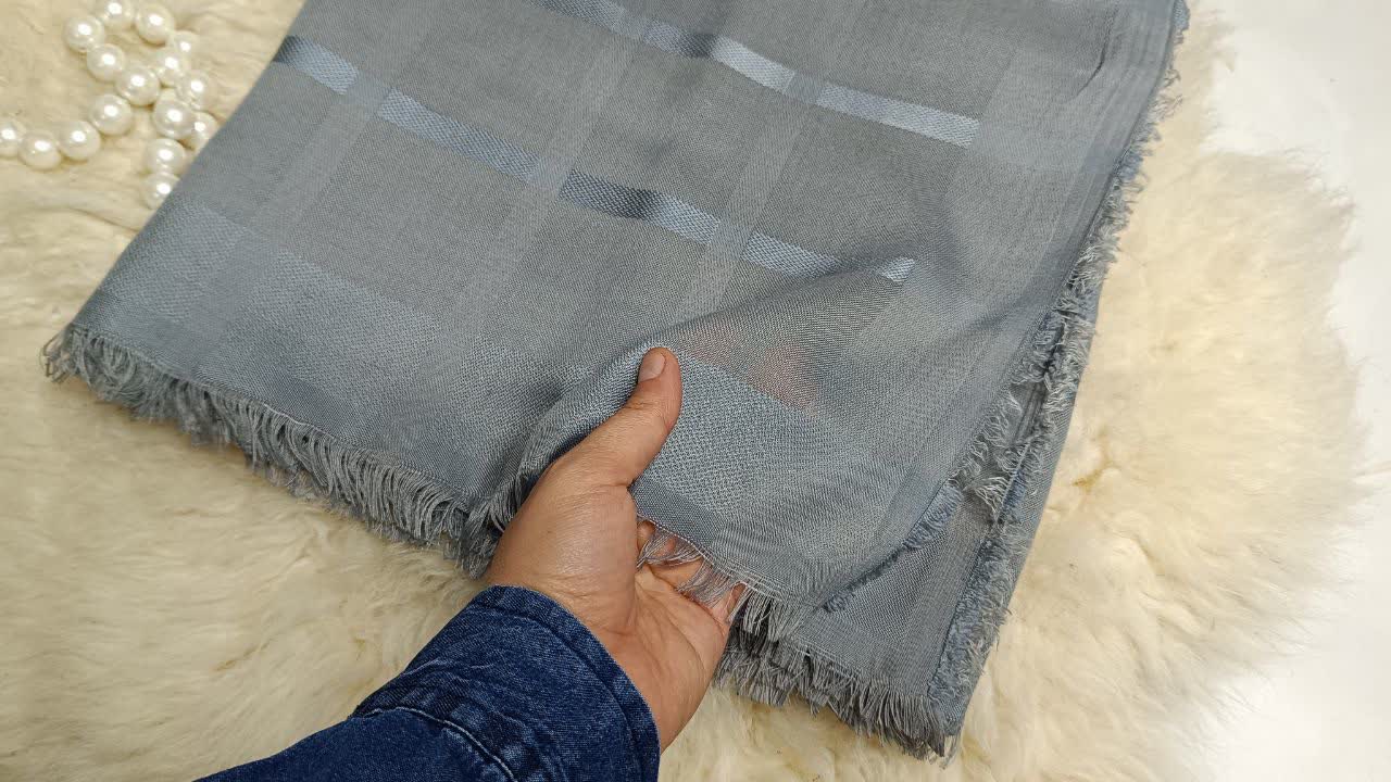 روسری نخی طرح گری