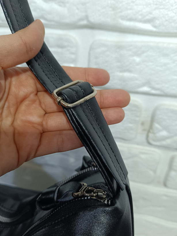 کیف دوشی چرمی مدل هوبو مشکی